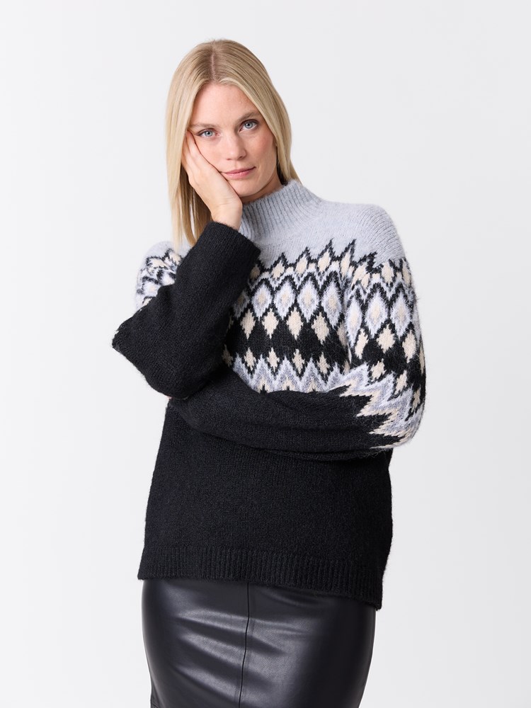 Sarah genser 7517158_ID2-VAVITE-W26-Modell-Front_chn=match_1185_Sarah genser ID2.jpg_Front||Front