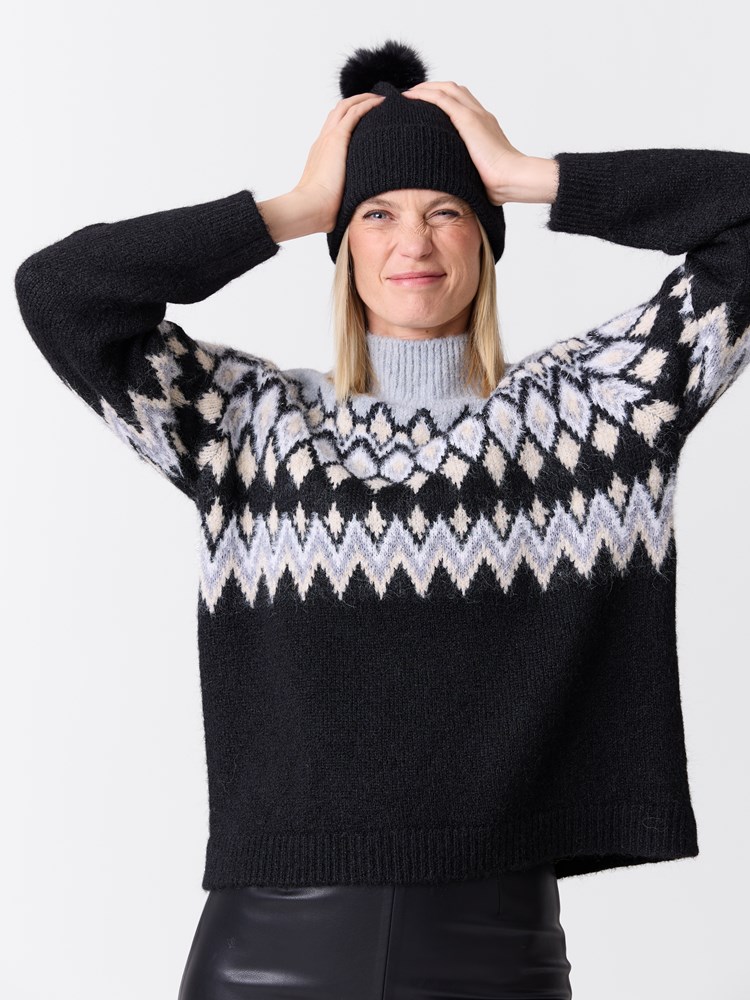 Sarah genser 7517158_ID2-VAVITE-W26-Modell-Front_chn=match_3401_Sarah genser ID2.jpg_Front||Front