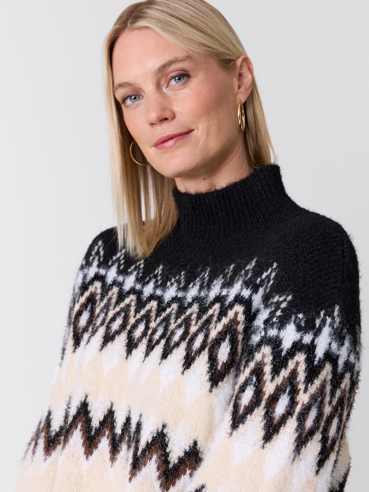 Sarah genser 7517158_T96-VAVITE-W26-Modell-Front_chn=match_5391_Sarah genser T96.jpg_Front||Front