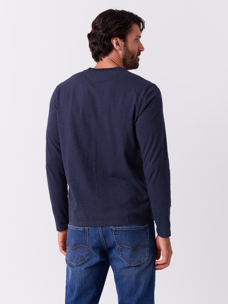 Fields bestefarstrøye 7517208_EMW-REDFORD-W26-Modell-Front_chn=match_3871_Fields bestefarstrøye EMW.jpg_Front