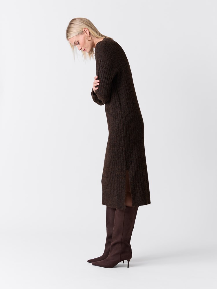 Lana kjole 7517220_AIN-VAVITE-W26-Modell-Front_chn=match_7312_Lana kjole AIN.jpg_Front||Front