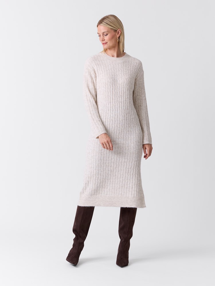 Lana kjole 7517220_T96-VAVITE-W26-Modell-Front_chn=match_2688_Lana kjole T96.jpg_Front||Front