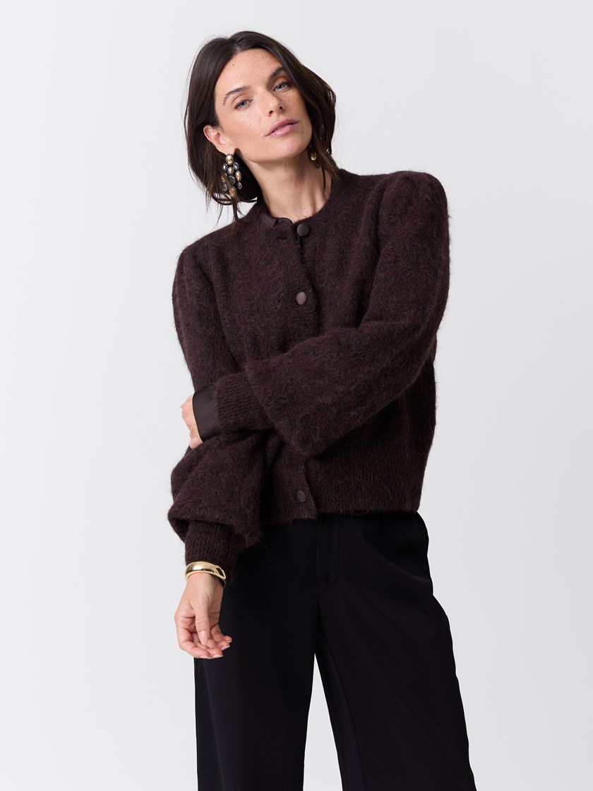 7517221 AIJ 7517221_AIJ-MARIEPHILIPPE-W26-Modell-Front_chn=match_2497_Lily cardigan AIJ.jpg_Front||Front