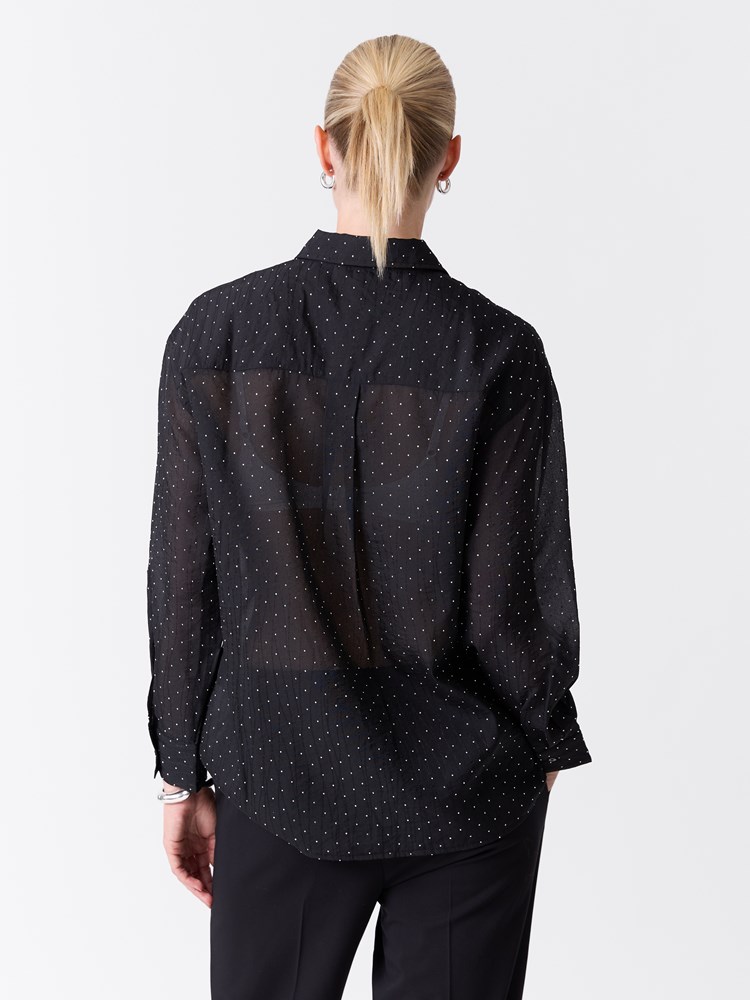 Lexie skjorte 7517247_ID2-VAVITE-W26-Modell-Front_chn=match_3983_Lexie skjorte ID2.jpg_Front||Front