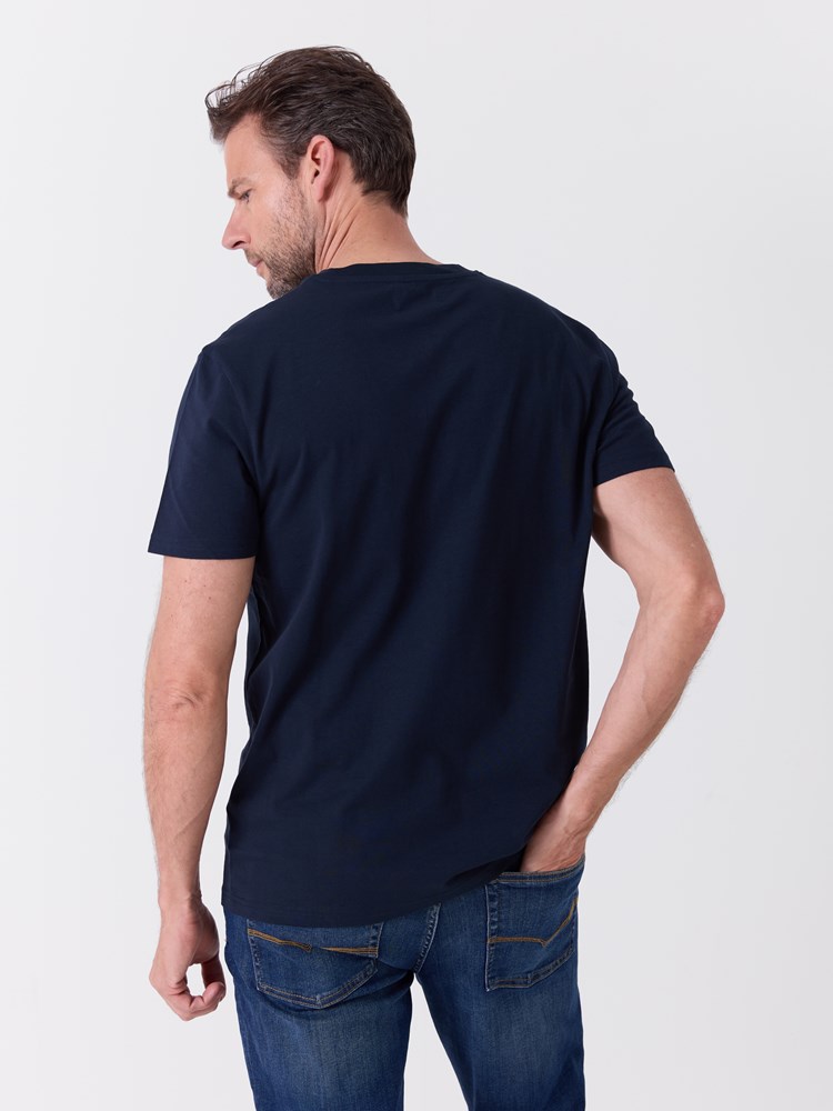 Joe t-skjorte 7517248_EMW-REDFORD-NOS-Modell-Front_chn=match_6884_Joe t-skjorte EMW.jpg_Front||Front