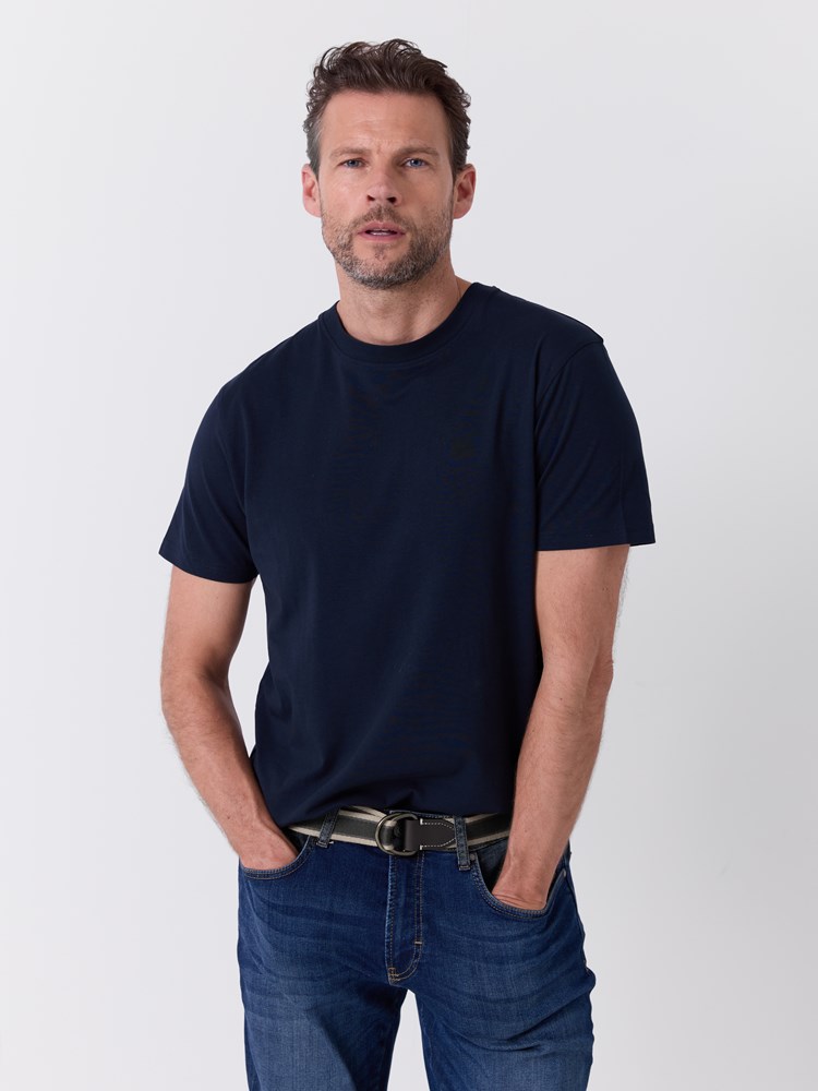Joe t-skjorte 7517248_EMW-REDFORD-NOS-Modell-Front_chn=match_7058_Joe t-skjorte EMW.jpg_Front||Front