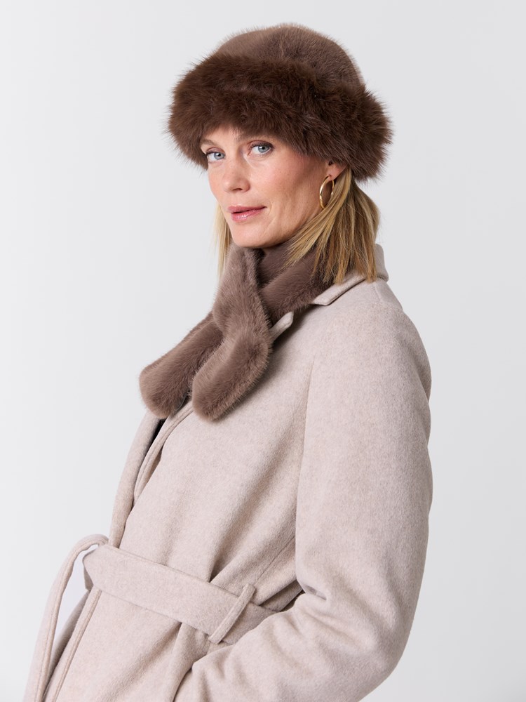 Hailee hatt 7517269_AHK-VAVITE-W26-Modell-Front_chn=match_5329.jpg_Front||Front