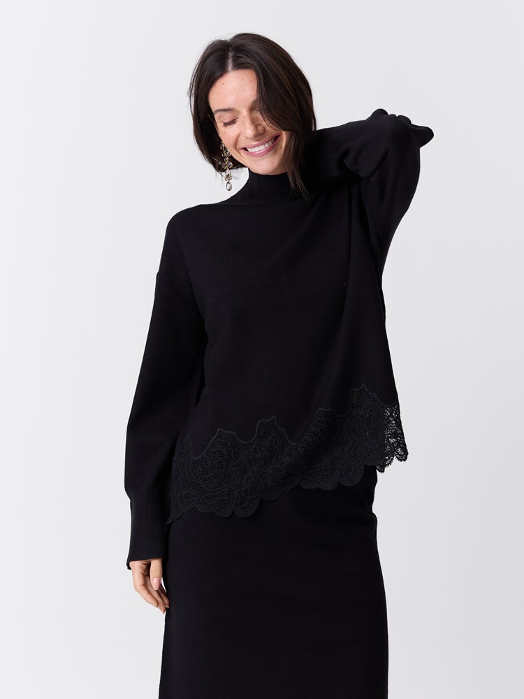 Lavina genser 7517336_ID2-MARIEPHILIPPE-W26-Modell-Front_chn=match_6004_Lavina genser ID2.jpg_Front||Front