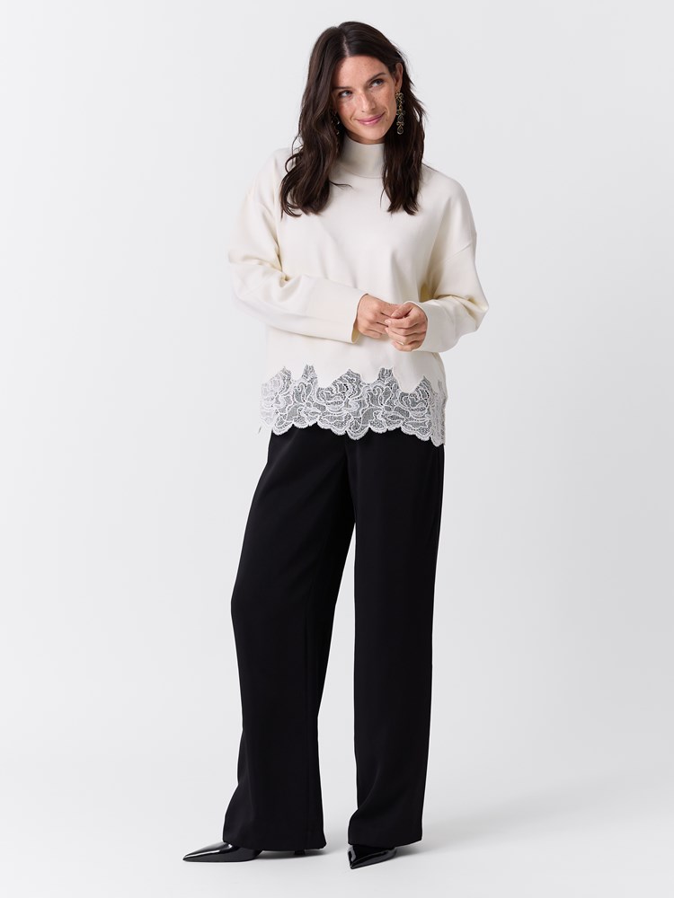 Lavina genser 7517336_T96-MARIEPHILIPPE-W26-Modell-Front_chn=match_5076_Lavina genser T96.jpg_Front||Front