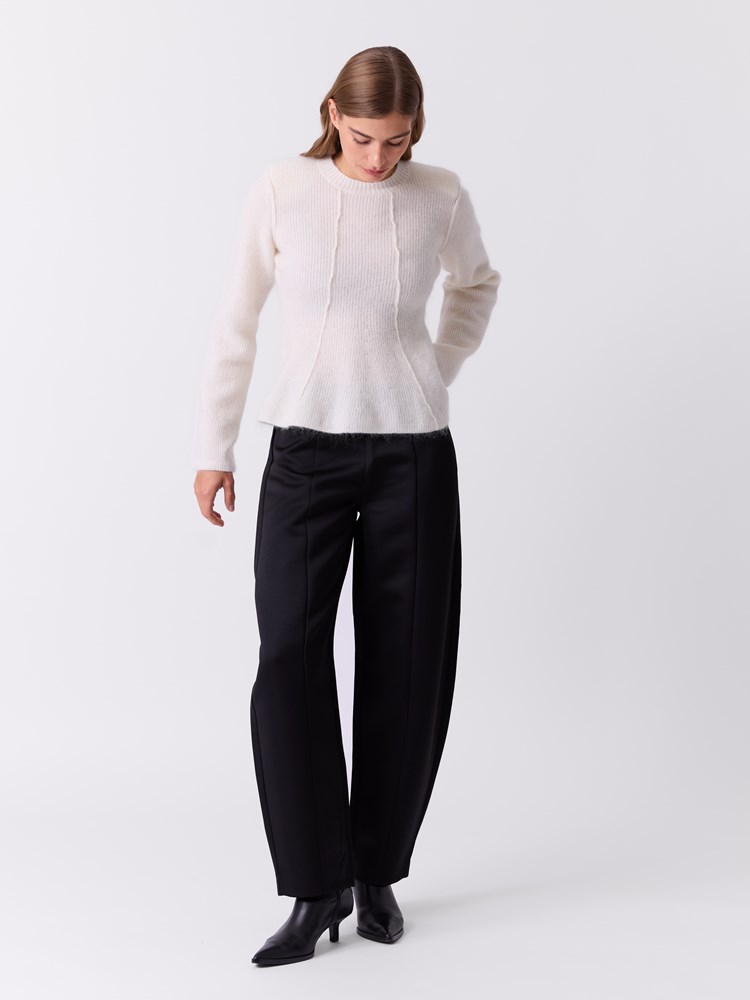 Lykke peplum genser 7517661_O79-DONNA-W26-Modell-Front_chn=match_9823.jpg_Front