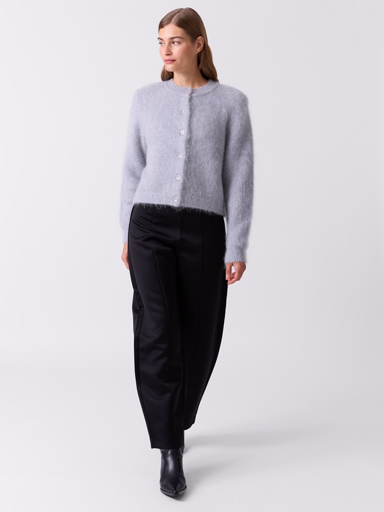 Esme cardigan 7517715_IEY-DONNA-W26-Modell-Front_chn=match_7321_Esme cardigan IEY.jpg_Front
