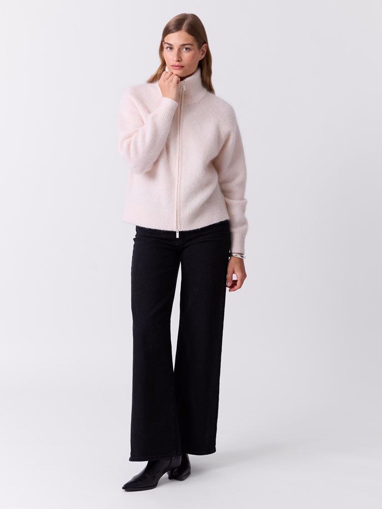 Carmela cardigan 7517759_O75-DONNA-W26-Modell-Front_chn=match_8381_Carmela cardigan O75.jpg_Front||Front