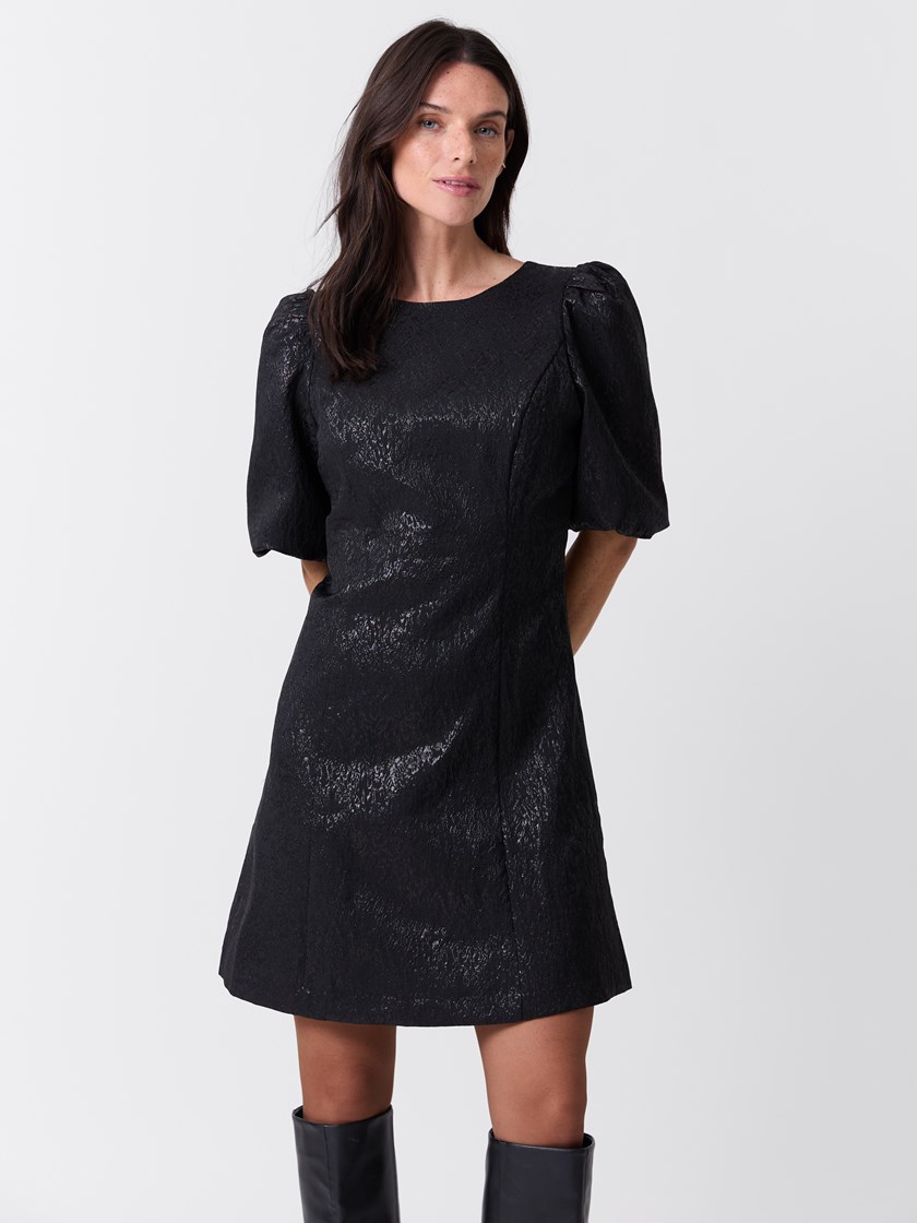 7517849 ID2 7517849_ID2-MARIEPHILIPPE-W26-Modell-Front_chn=match_4224_Sina kjole ID2.jpg_Front||Front