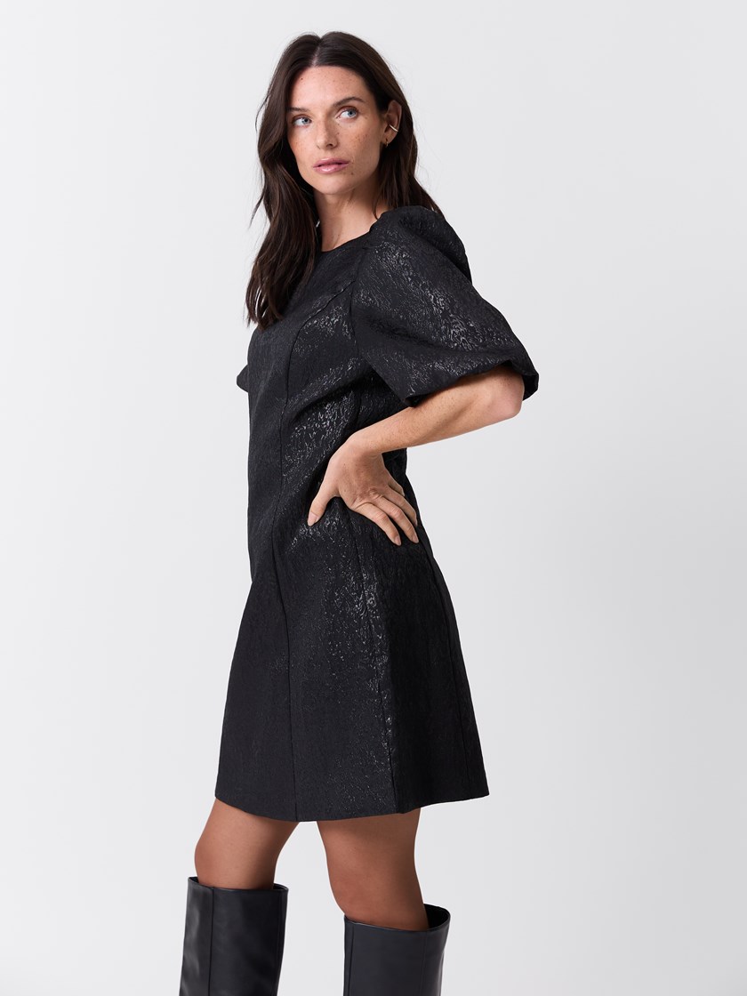 7517849 ID2 7517849_ID2-MARIEPHILIPPE-W26-Modell-Front_chn=match_953_Sina kjole ID2.jpg_Front||Front