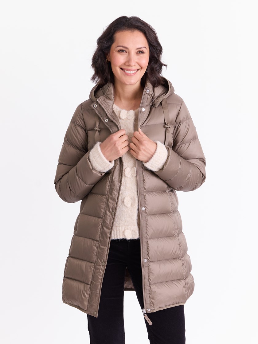 7512728 AMA Amanda lang front_AMA_Amanda lang dunjakke AMA_Amanda lang dunjakke AMA 7512728.jpg_