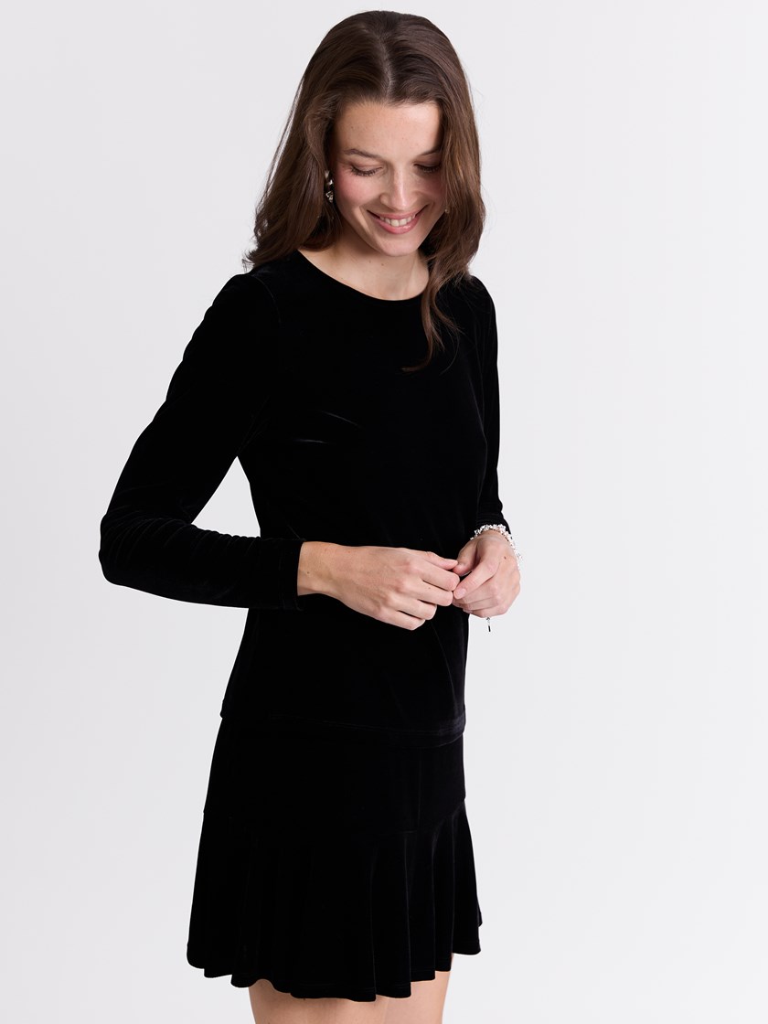 7514302 ID2 Cara velourtopp sort 17_Cara velourtopp ID2.jpg_