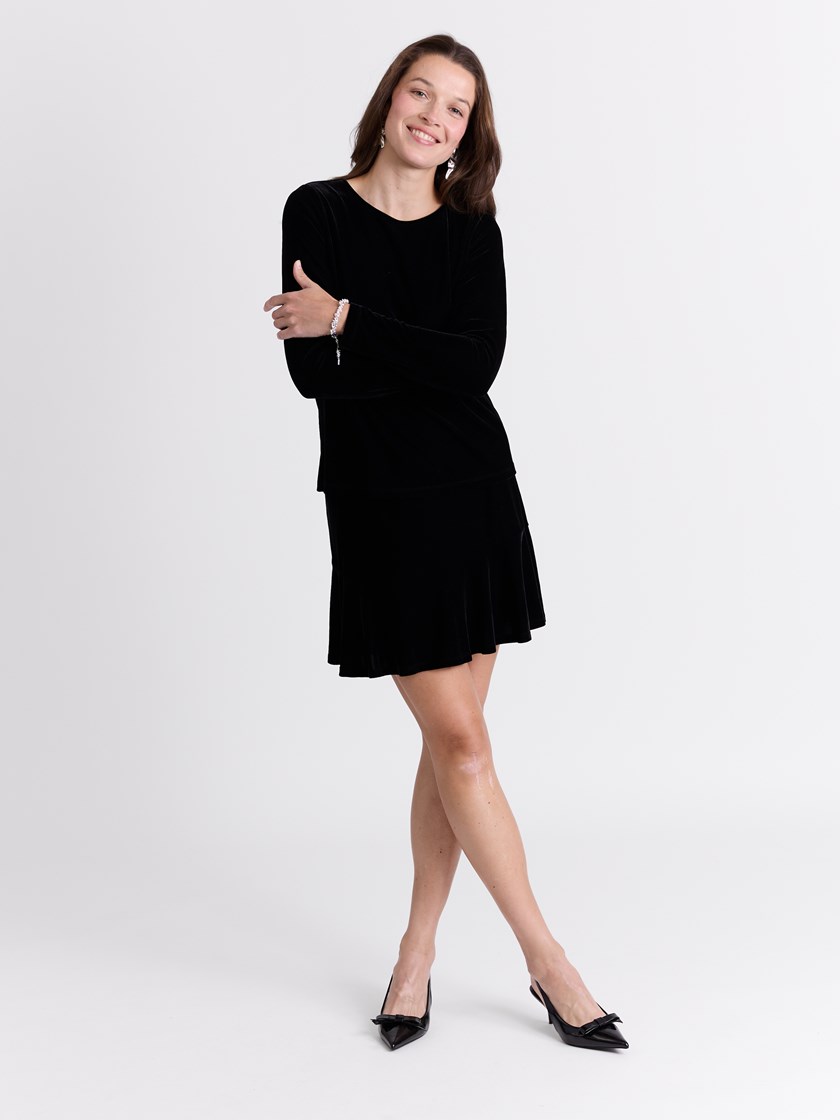 7514302 ID2 Cara velourtopp sort 6_Cara velourtopp ID2.jpg_