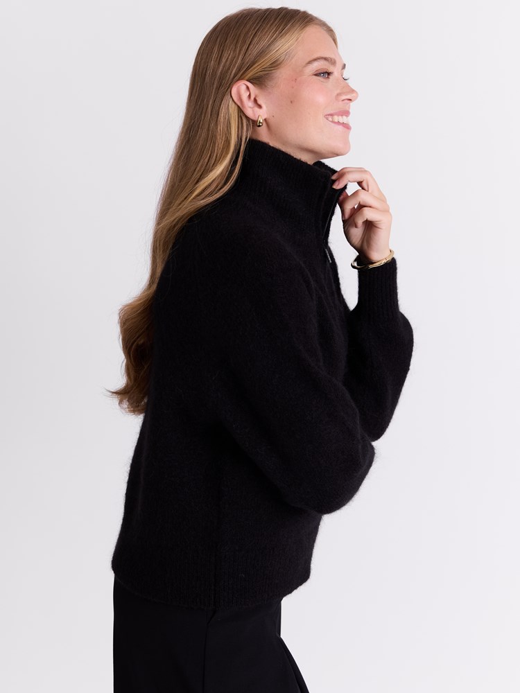 Carmela cardigan Carmela cardigan meteorite 15_ID2_Carmela cardigan ID2_Carmela cardigan ID2 7514283.jpg_