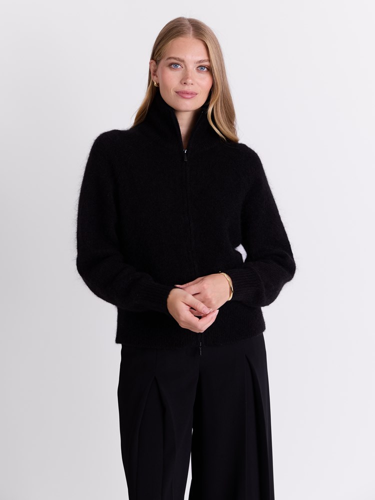 Carmela cardigan Carmela cardigan meteorite_ID2_Carmela cardigan ID2_Carmela cardigan ID2 7514283.jpg_