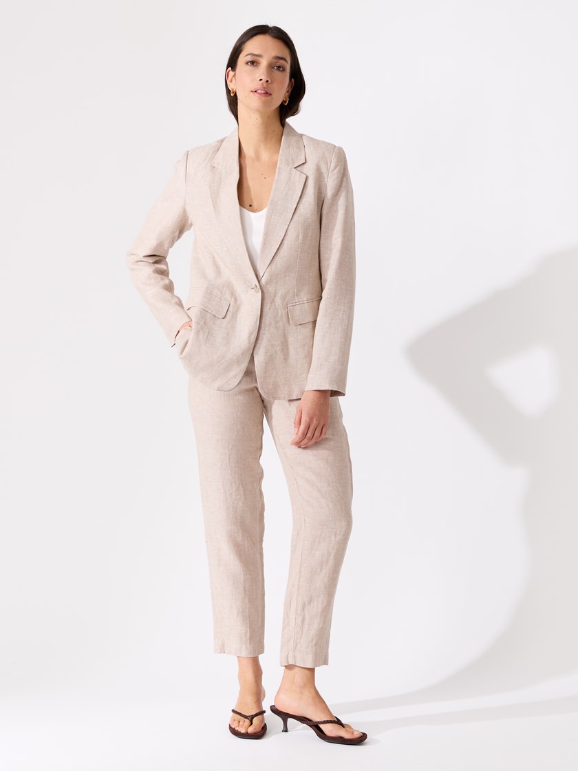 7513942 I5C DIVERSE MP 11_I5C_Meghan linblazer I5C_Meghan linblazer I5C 7513942.jpg_