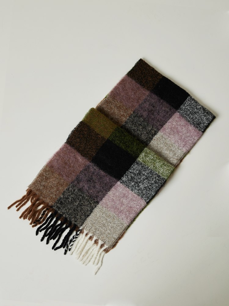 Lucie skjerf Jean Paul_Luct Skjerf_A23_Lucie skjerf GMT 7504255.jpg_