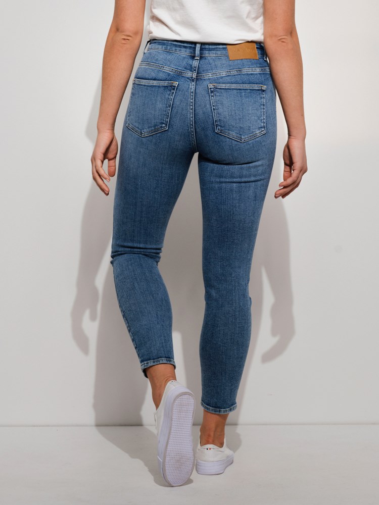 Sophia cropped stretch jeans Jeans VaVite_b_Sophia cropped stretch jeans DAC 7506898.jpg_