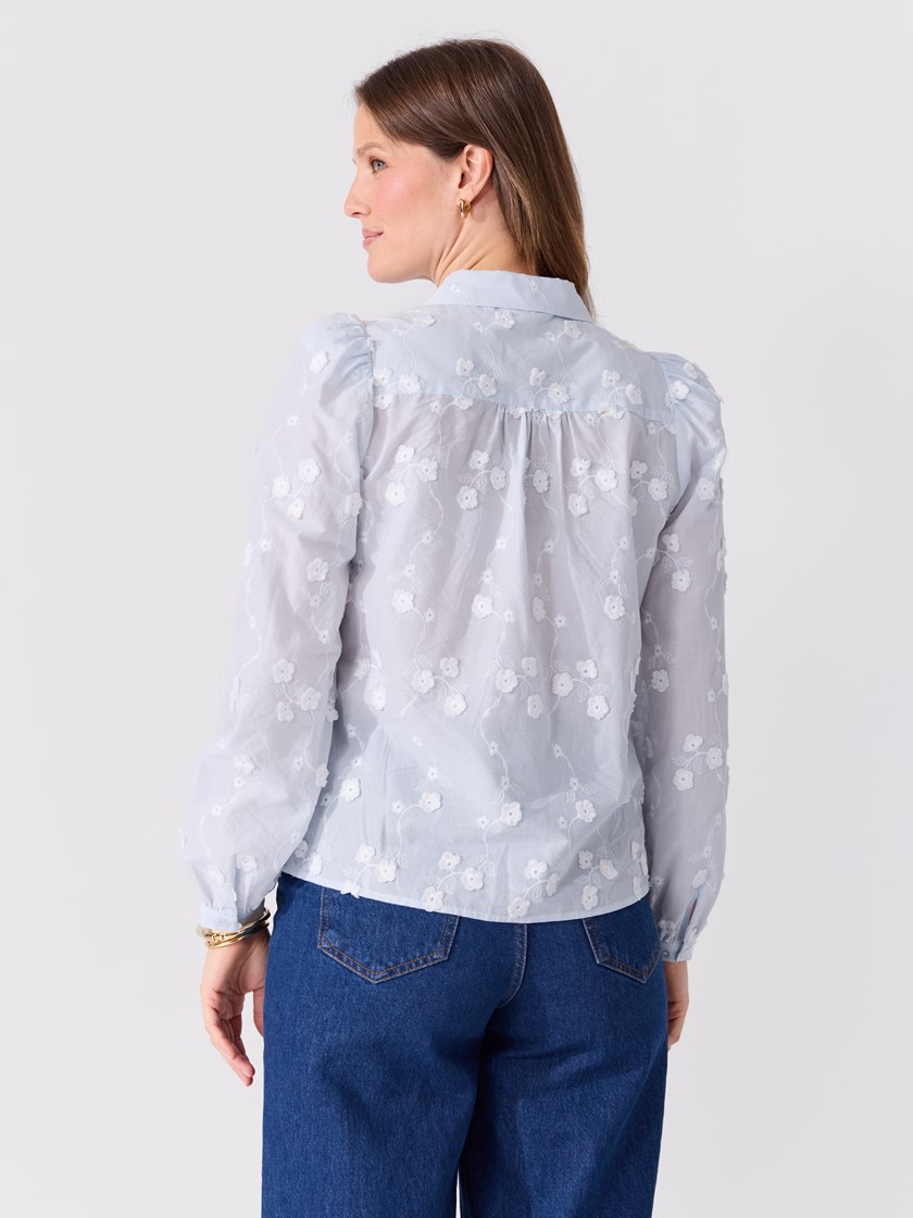 7514728 T24 Johanne blå 21_T24_Johanne blondeskjorte T24.jpg_