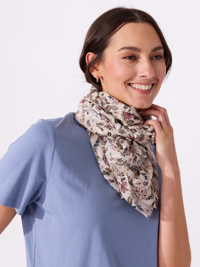 7515085 AEY kelseyskjerfbeige 6_AEY_Kelsey skjerf AEY_Kelsey skjerf AEY 7515085.jpg_