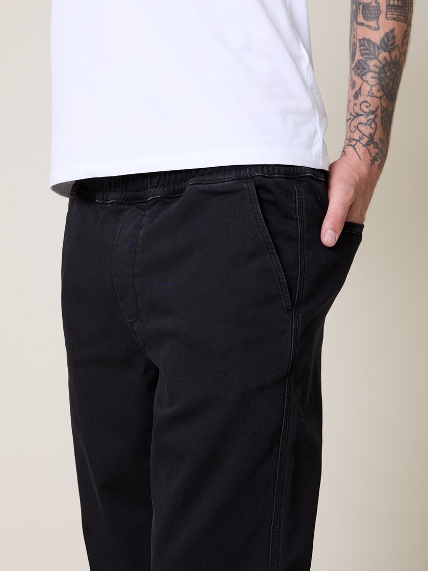 7508262 DAI Loose Drawstring Blk Blk Knit DAI NY 13NY 12_Loose blk knit drawstring pant DAI.jpg_