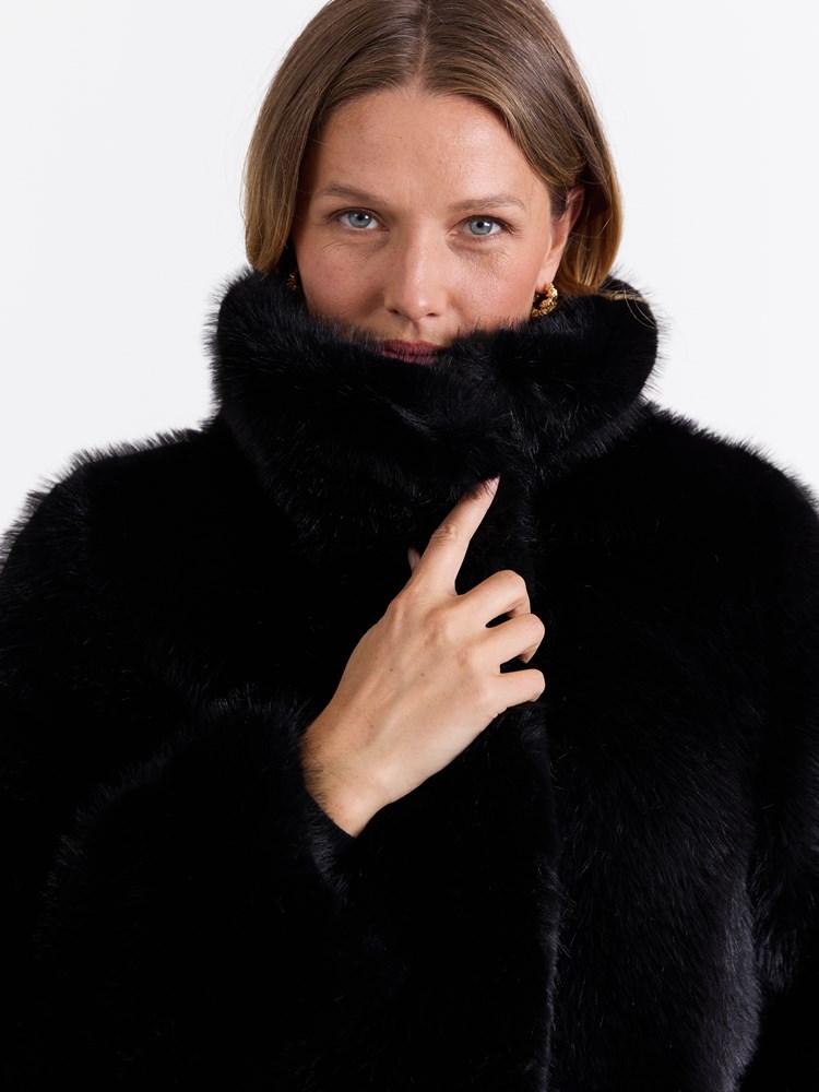 Petra fuskepels Petra fuskepels 19_ID2_Petra fuskepels ID2_Petra fuskepels ID2 7513355.jpg_