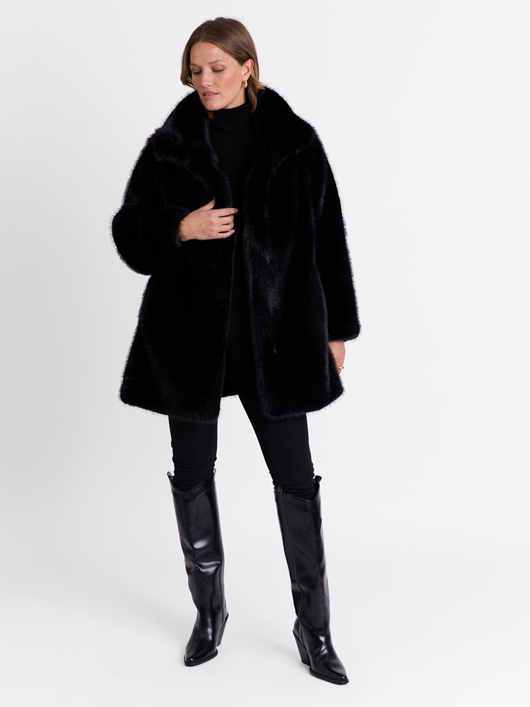 Petra fuskepels Petra fuskepels 4_ID2_Petra fuskepels ID2_Petra fuskepels ID2 7513355.jpg_