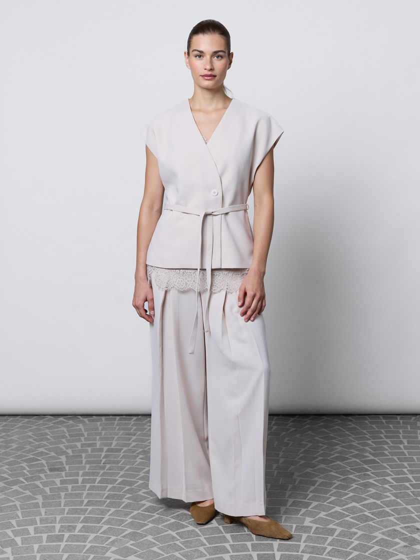 7516501 I2L rivoli vest 1.jpg_