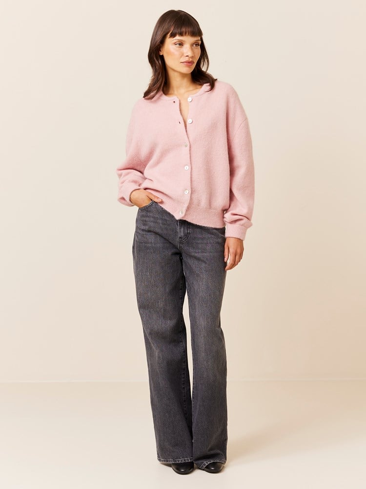 Adele cardigan Rosa cardigan A24 eller W24 7_Adele cardigan MGU_Adele cardigan MGU 7510163.jpg_