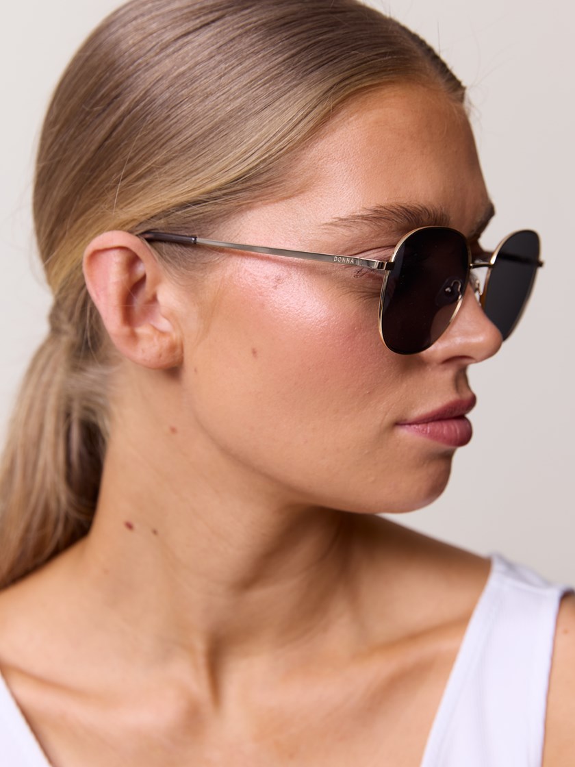 7253138 Q1G solbrille 2 14_Q1G_Mina Solbriller Q1G.jpg_