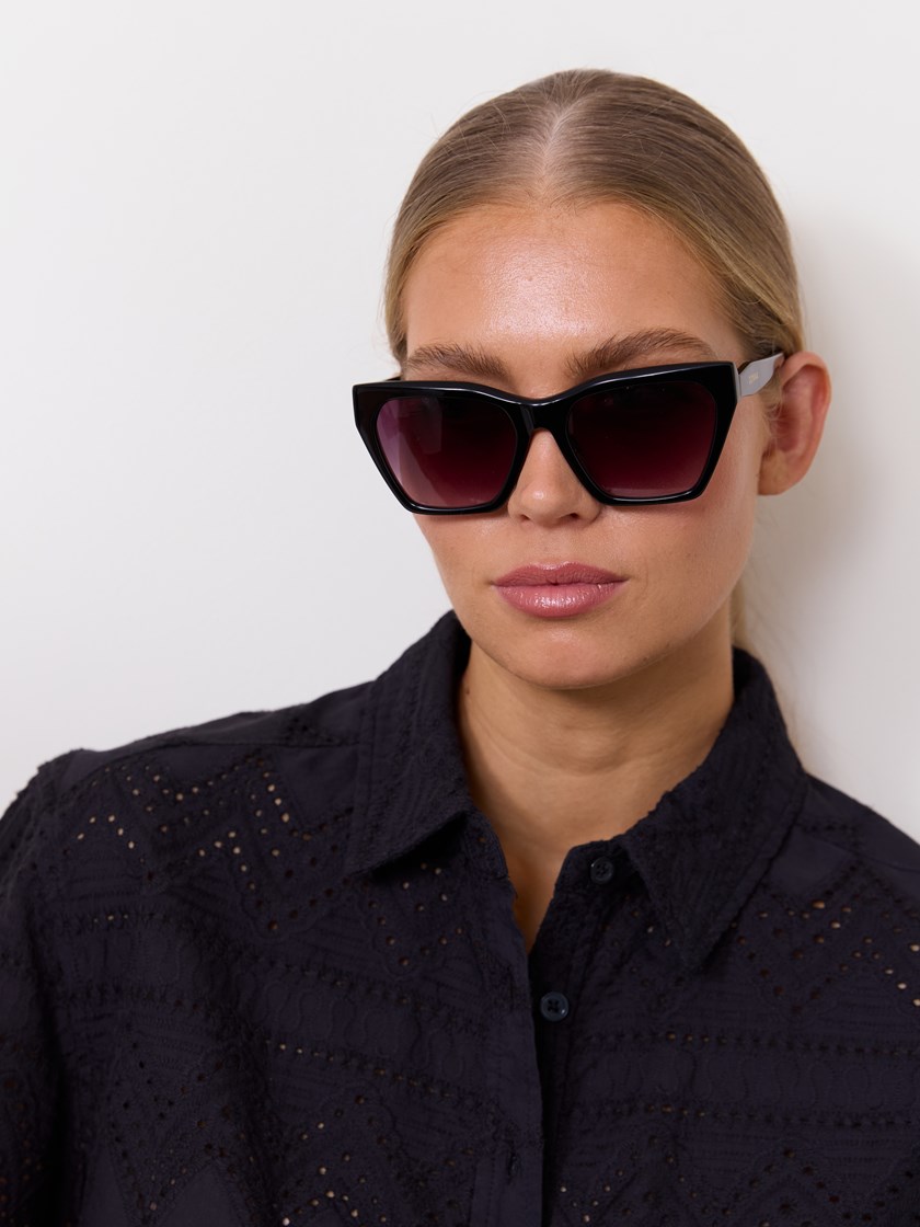 7253139 CAB solbrille 3 10_Dina Solbriller CAB_Dina Solbriller CAB 7253139.jpg_