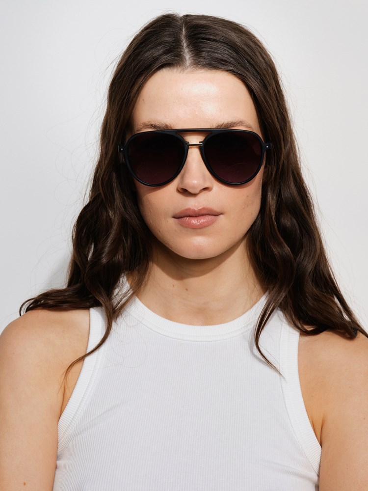Sophia Solbriller Solbriller 1_b_CAB_Sophia Solbriller CAB_Sophia Solbriller CAB 7252523.jpg_