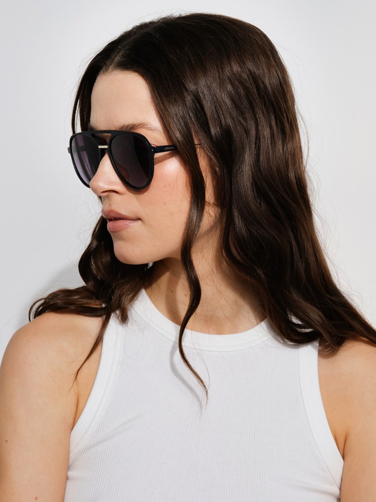 Sophia Solbriller Solbriller 1_f_CAB_Sophia Solbriller CAB_Sophia Solbriller CAB 7252523.jpg_