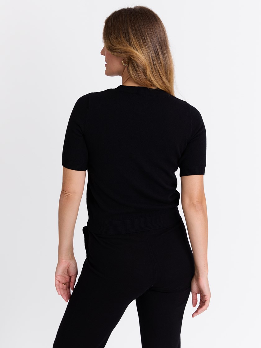 7513908 ID2 Vita t skjorte 10_Vita merinotopp ID2.jpg_